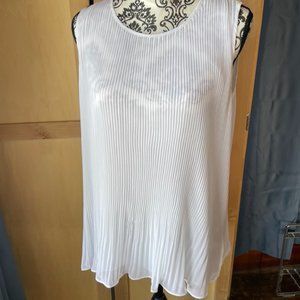 Calvin Klein White Sleeveless Blouse, Size L.